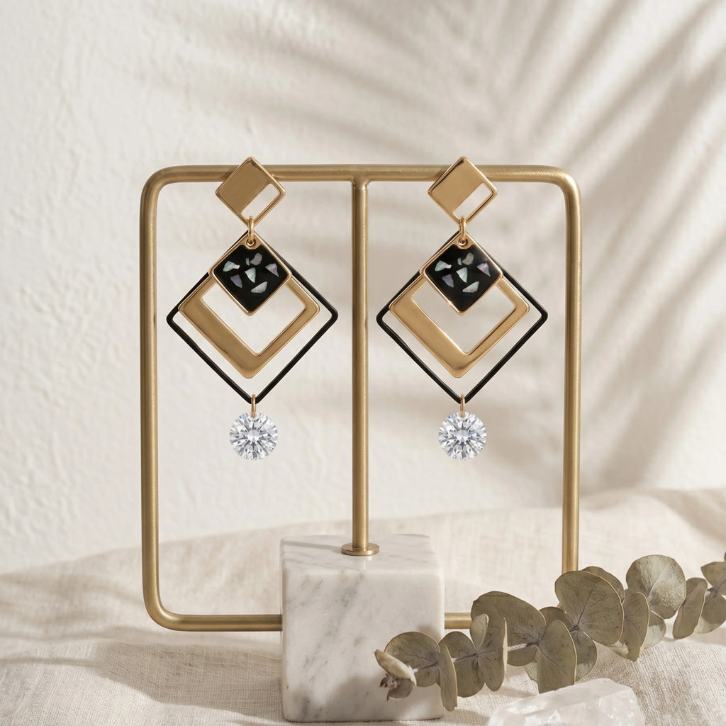 Black Geometric Deco