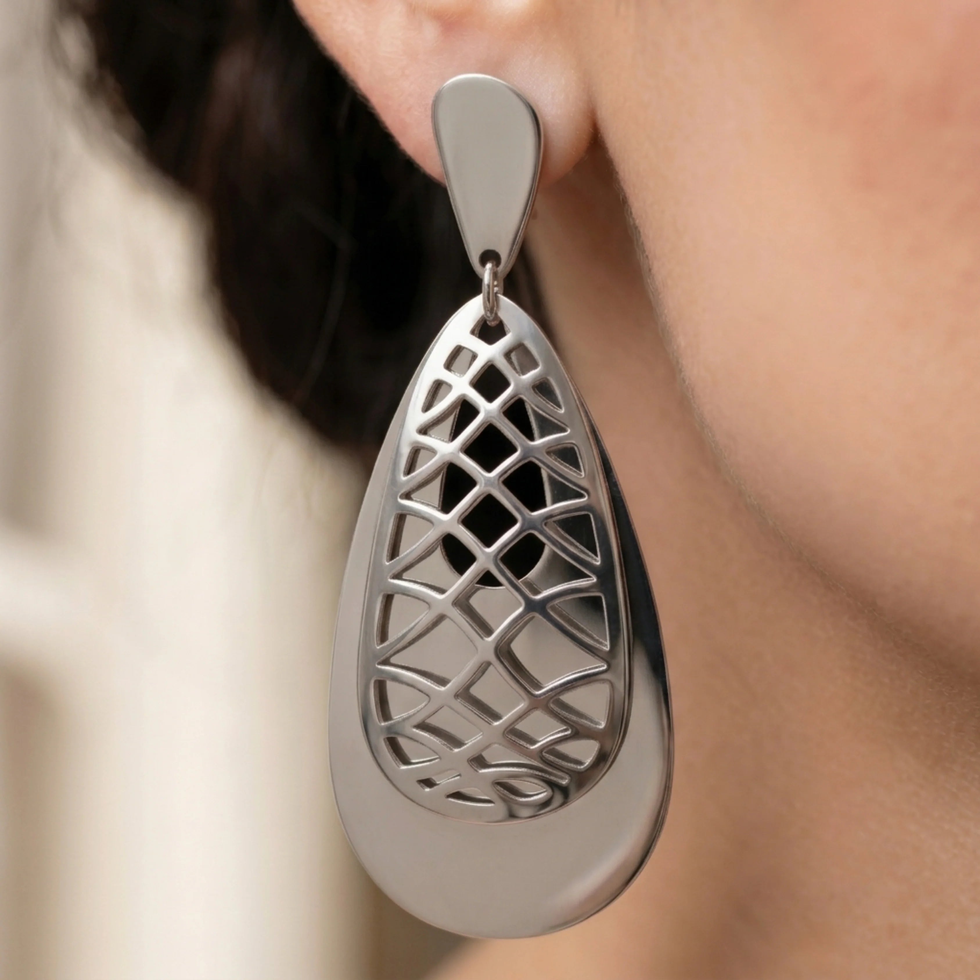 Silver Mesh Statement