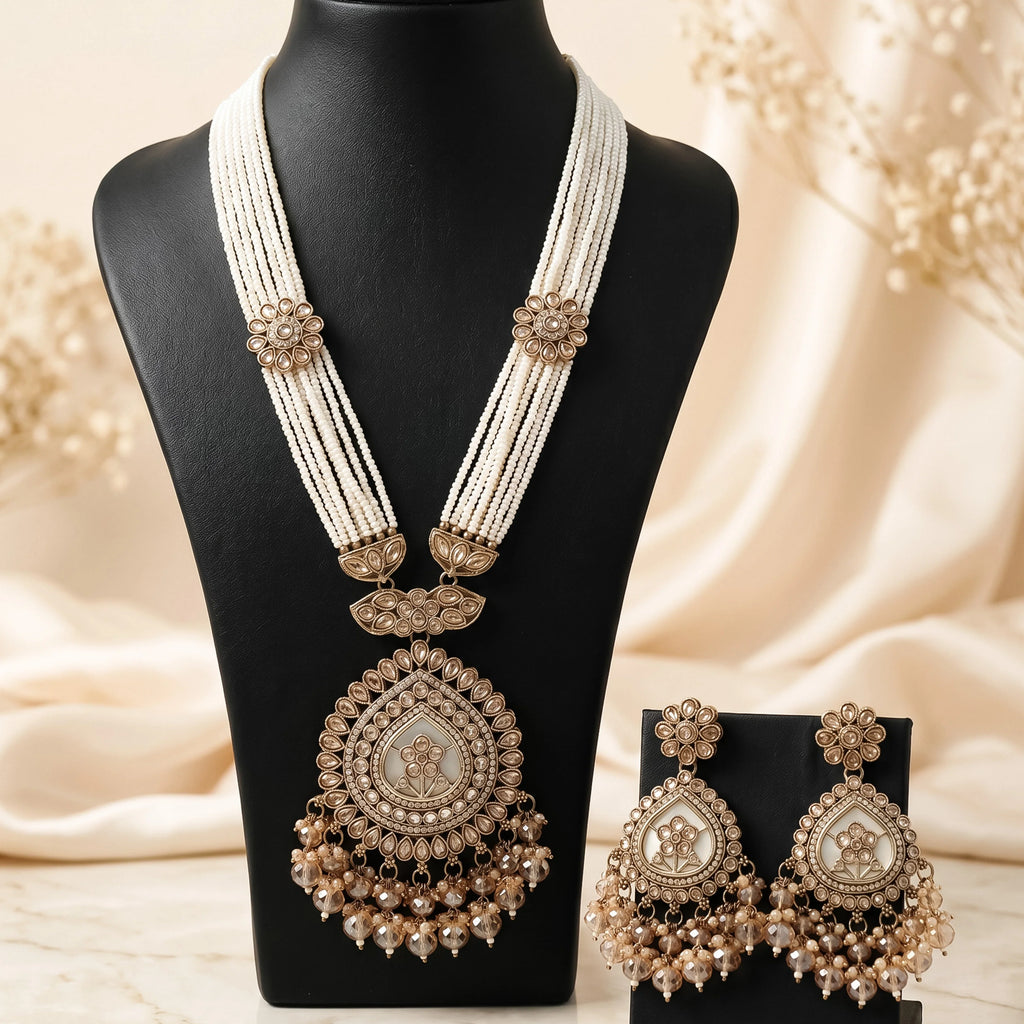 Ivory Noor Vintage Necklace Set