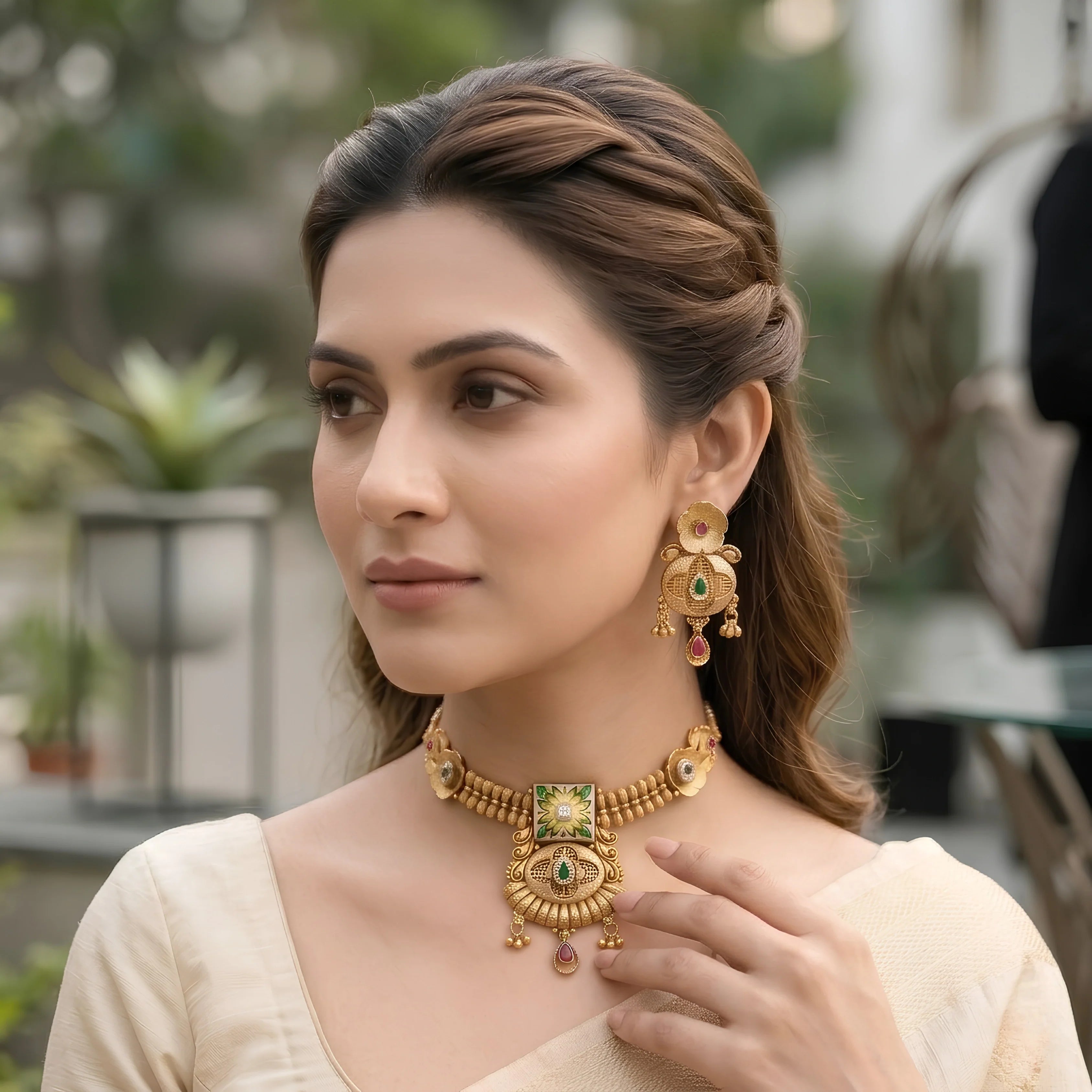 Avanika Gold Necklace Set