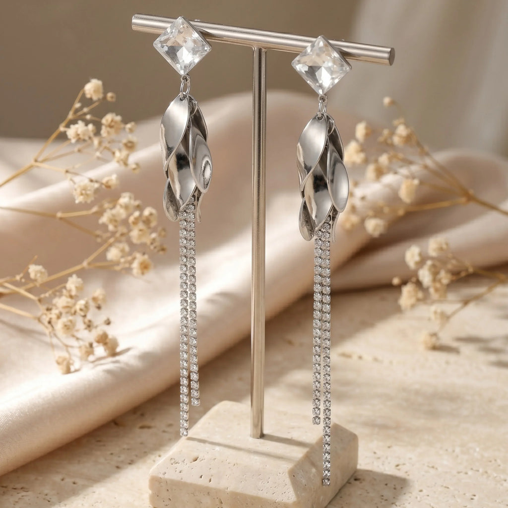 Silver Shimmer Leaf Tassels